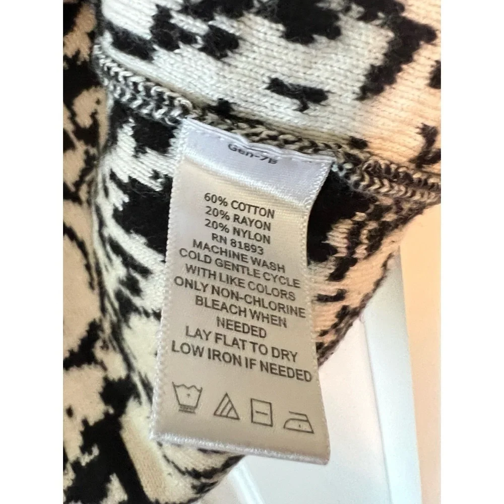 Black White Cardigan Damask Jacquard Sweater Cardigan Classic Casual EUC S #785